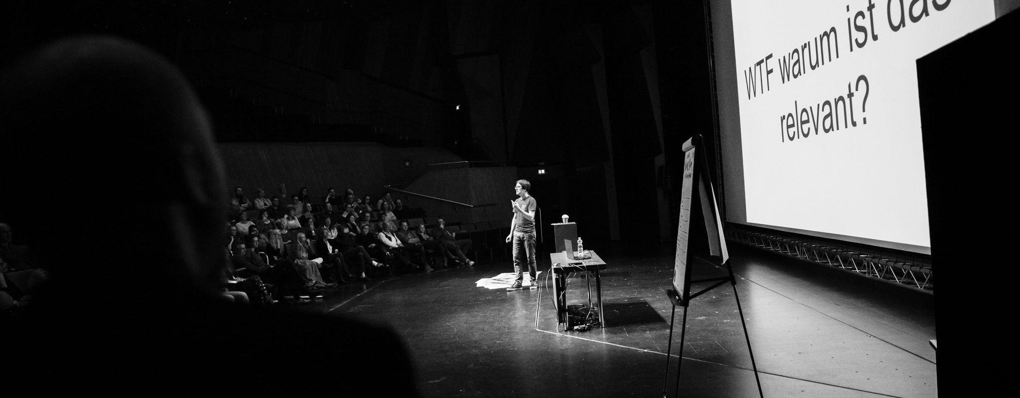 2017_WoW_Science_Slam_No6_(c)_Anna-Lisa_Konrad-0331-sw